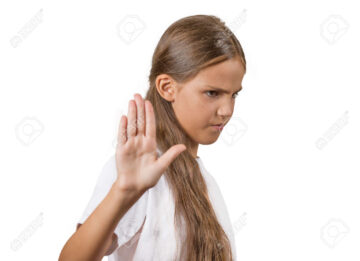 ما الذي يجب تجنب قوله لشخص مصاب باعوجاج العمود الفقري؟