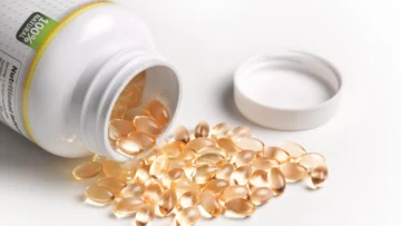 أفضل الفيتامينات والمكملات الغذائيه لمرضى اعوجاج العمود الفقري لدعم الظهر