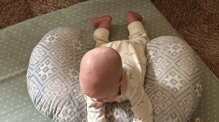 كيف تعرف أن شكل رأس طفلك مقلق؟ دليلك للملاحظه والتصرف الصحيح